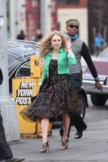 AnnaSophia Robb feet photo thumbnail