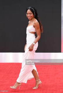 Naomie Harris feet photo thumbnail
