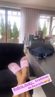 Dorota Rabczewska feet photo thumbnail