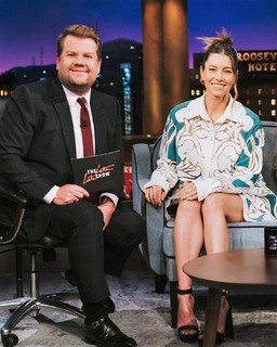 Jessica Biel feet photo thumbnail