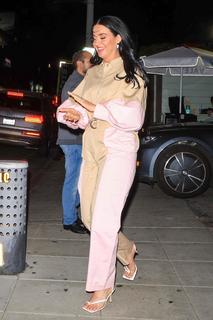 Katy Perry feet photo thumbnail