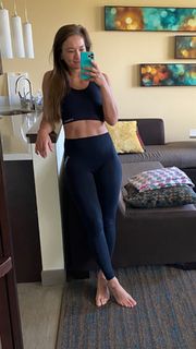 Karolina Kowalkiewicz feet photo thumbnail