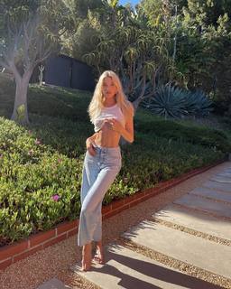 Elsa Hosk feet photo thumbnail