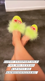 Tania Rincón feet photo thumbnail