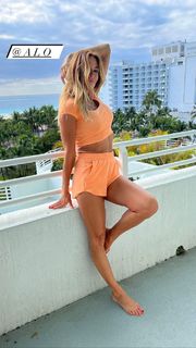 Kelly Bensimon feet photo thumbnail