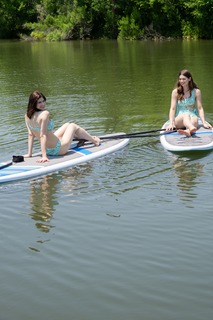 Alexandra Daddario feet photo thumbnail