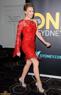 Kylie Minogue feet photo thumbnail