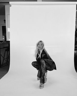 Nicole Scherzinger feet photo thumbnail