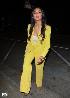 Nicole Scherzinger feet photo thumbnail