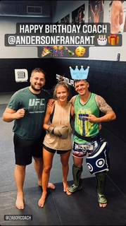 Karolina Kowalkiewicz feet photo thumbnail