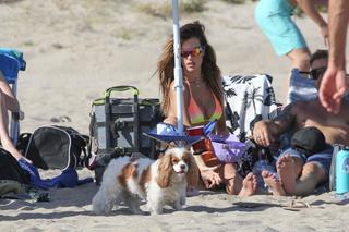 Alessandra Ambrosio feet photo thumbnail