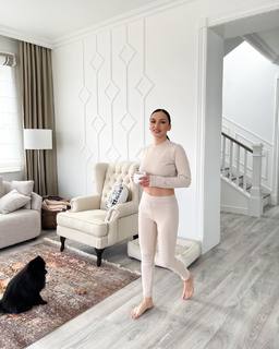Olga Seryabkina feet photo thumbnail