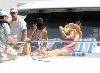 AnnaLynne McCord feet photo thumbnail