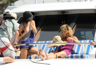 AnnaLynne McCord feet photo thumbnail