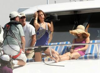 AnnaLynne McCord feet photo thumbnail