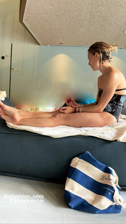 Tania Cagnotto feet photo thumbnail