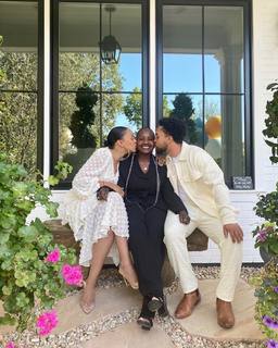 Tia Mowry feet photo thumbnail
