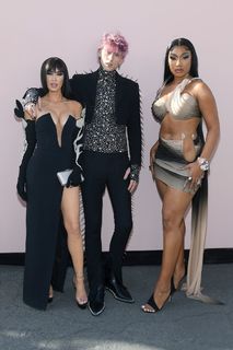Megan Fox feet photo thumbnail