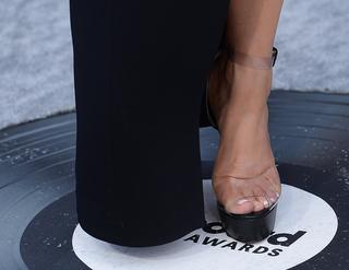 Megan Fox feet photo thumbnail