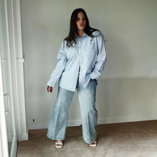 Ashley Graham feet photo thumbnail