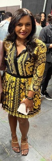 Mindy Kaling feet photo thumbnail