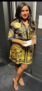 Mindy Kaling feet photo thumbnail