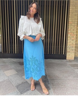 Lisa Snowdon feet photo thumbnail