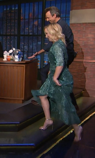 Angela Kinsey feet photo thumbnail