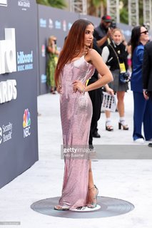 Anitta feet photo thumbnail