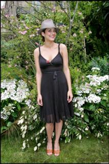 Marion Cotillard feet photo thumbnail