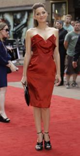 Marion Cotillard feet photo thumbnail