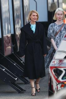 Claire Danes feet photo thumbnail