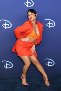 Francia Raisa feet photo thumbnail