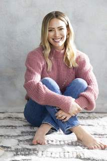 Hilary Duff feet photo thumbnail