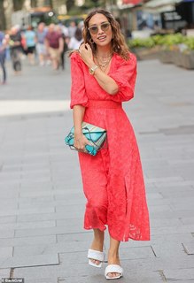 Myleene Klass feet photo thumbnail