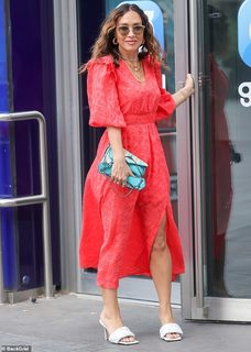 Myleene Klass feet photo thumbnail