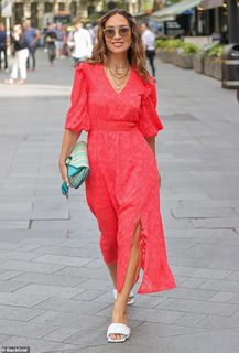 Myleene Klass feet photo thumbnail
