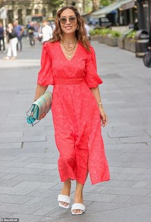 Myleene Klass feet photo thumbnail