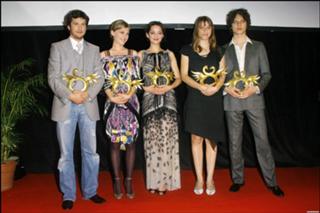 Marion Cotillard feet photo thumbnail