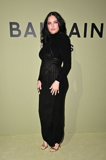 Adriana Lima feet photo thumbnail