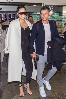 Adriana Lima feet photo thumbnail