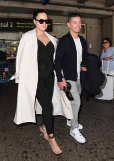 Adriana Lima feet photo thumbnail
