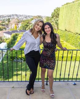 Rita Ora feet photo thumbnail