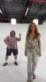 Rita Ora feet photo thumbnail