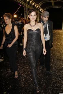 Marion Cotillard feet photo thumbnail