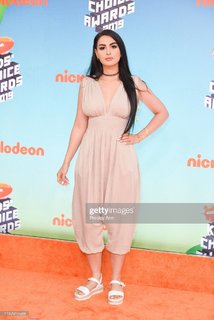 Alia Shelesh feet photo thumbnail