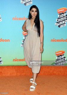 Alia Shelesh feet photo thumbnail