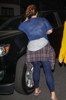 Lana Del Rey feet photo thumbnail