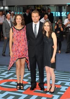 Marion Cotillard feet photo thumbnail