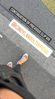 Cindy Landolt feet photo thumbnail